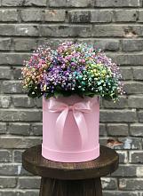 Цветочная композиция из Гипсофила и Розы в шляпной коробке в Кшенский