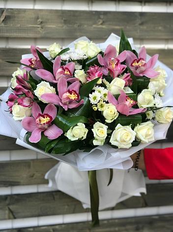 Букет цветов из: Розы и Хризантемы в Кшенский