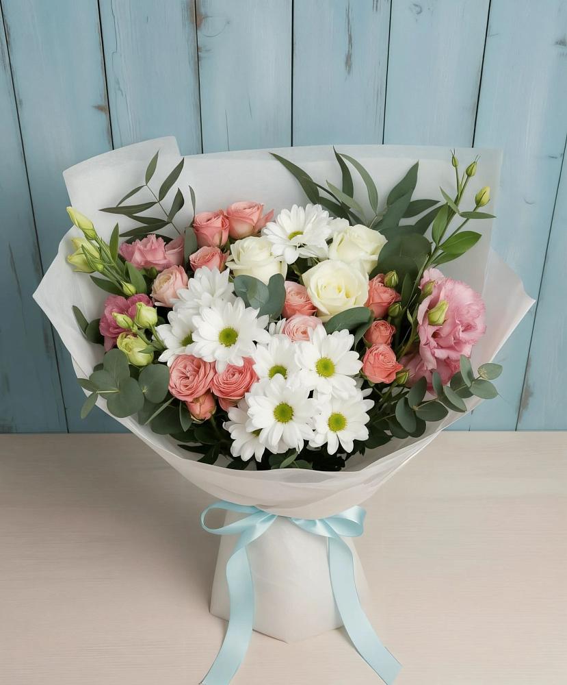 Букет цветов из: Розы, Лизиантусы и Хризантемы в Кшенский