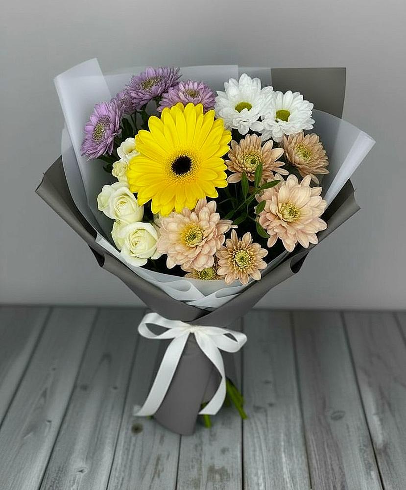 Букет цветов из: Розы, Герберы и Хризантемы в Кшенский