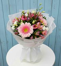 Букет цветов из:  Герберы, Альстромерии и Лизиантусы в Кшенский