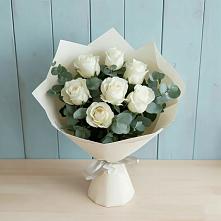 Букет Белые розы в Эвкалипте в Кшенский