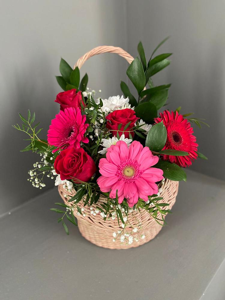 Цветочная композиция из Розы, Хризантемы и Герберы в корзине в Кшенский