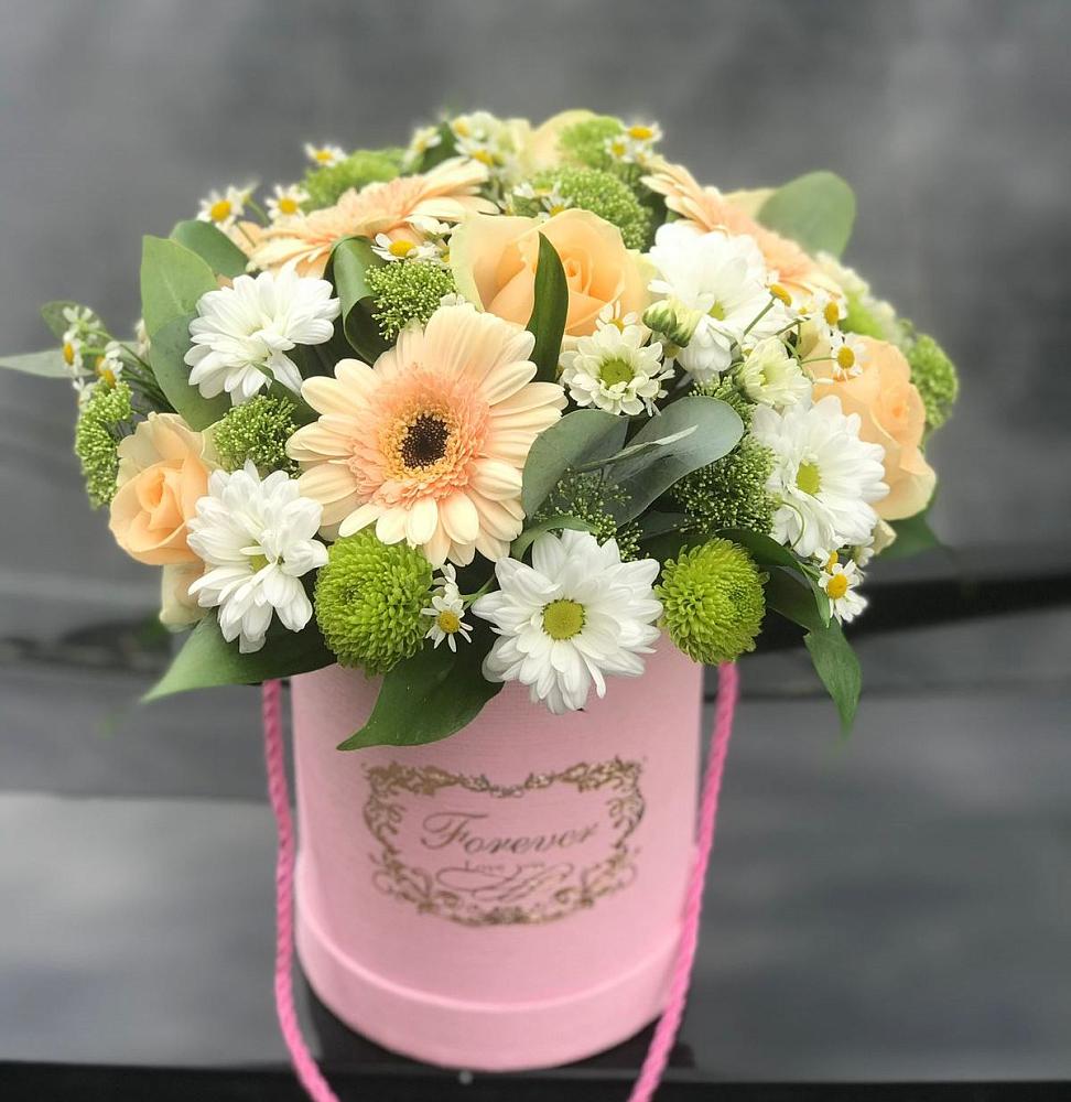 Цветочная композиция из Розы, Герберы и Хризантемы в шляпной коробке в Кшенский