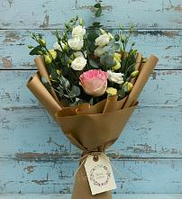 Букет цветов из:  Розы и Лизиантусы в Кшенский