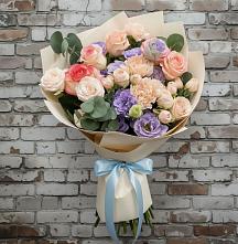 Букет цветов из:  Розы, Лизиантусы и Гвоздики в Кшенский